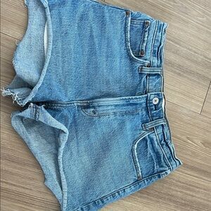 Abercrombie & Fitch 90s relaxed cutoff shorts